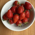 ガーデニア(ホテルマイステイズプレミア成田) - 途中で食べたいちご