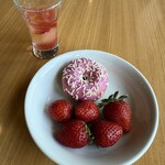 ガーデニア(ホテルマイステイズプレミア成田) - ミニドーナツといちごのジュレ　いちごもおかわり