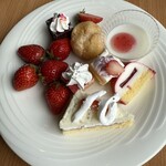 ガーデニア(ホテルマイステイズプレミア成田) - いちごを使ったスイーツ　ミニサイズ