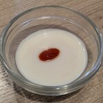 横浜大飯店 - 杏仁プリン