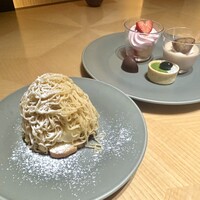 ブッフェアンドカフェ スロープサイドダイナー ザクロ - 
