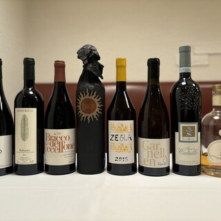 イタリア産のワインを厳選。料理とのマリアージュを愉しんで