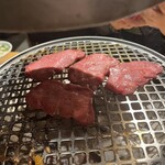 大衆炭火焼肉ジンギスカン ホルモン酒場 風土. - 