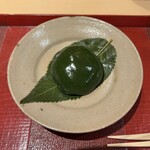 銀座 しのはら - よもぎの葛饅頭　