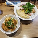 Rock’anDo - シャポーン鹿児島鶏ゆずみつば しお＋シャポーン鹿児島鶏柚子胡椒焼き丼