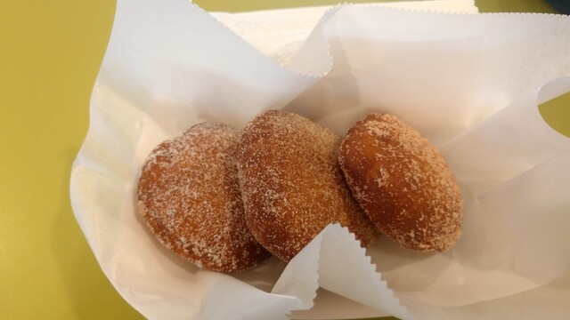 マラサダ様 pennys waikiki malasadas - ワイキキ/スイーツ | 食べログ