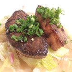 フレッシュフォアグラ・ド・カナール・のポアレ キャベツの煮込み添え