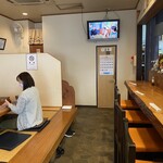南天寿司 - 平日12時過ぎの店内