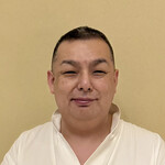 296371576 - ご主人は言わずと知れた難波さん。店内はキリッと緊張した雰囲気。大柄なご主人は寡黙ながら和かな笑顔にふっと心穏やかになる。♫