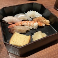 鮨と和の食　清吉 - 2の握り（サワラ・サヨリ・コウイカ・ミル貝・車海老・アナゴ・ダシ巻き玉子）
