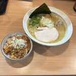 旋 - 濃厚鶏そば　LINEクーポンのピリ辛ミニ麻婆豆腐ご飯