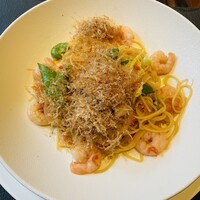 レストラン HUSHHUSH - 春野菜と海老のにんにく醤油　スパゲッティー