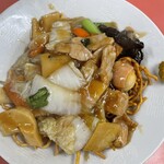 三久飯店 - 焼きそばは少し量を減らしてもらいました