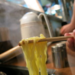 ヤマダモンゴル - ラーメン　麺アップ