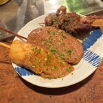 三河屋 - 牛すじ　黒はんぺん　しのだ巻き