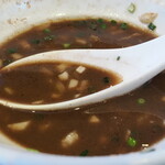 弘明寺丿貫 - 烏賊豚骨ラーメンのスープ