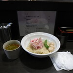 丿貫 - 鮑の肝とトマトの冷やつけ着丼