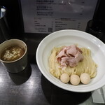 丿貫 - 煮干とトマトの冷やつけ1100円