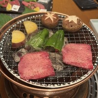 松阪牛炭火焼肉 東海亭 - 