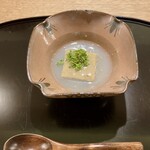 紀尾井町 南かわ - フキノトウ豆腐蛤お出汁餡掛け