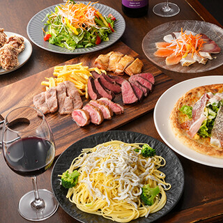 【コスパ◎】全コース肉盛り&100種以上の飲み放題付