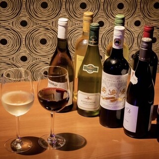 ナチュールワイン中心に50種以上のワインをご用意