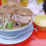 ラーメン影郎 - （2014.8.9.）ラーメン中+50g（LINE）カタメン、アブラましまし、ニンニク別皿、もち豚1枚x2