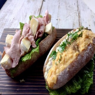 レストラン品質のテイクアウト商品を提供する「プチサクレ」