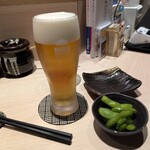 とんかつ憲進 - 待ち時間にビールを。