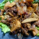 地鶏食堂じん. - 筍と親鶏の甘辛煮