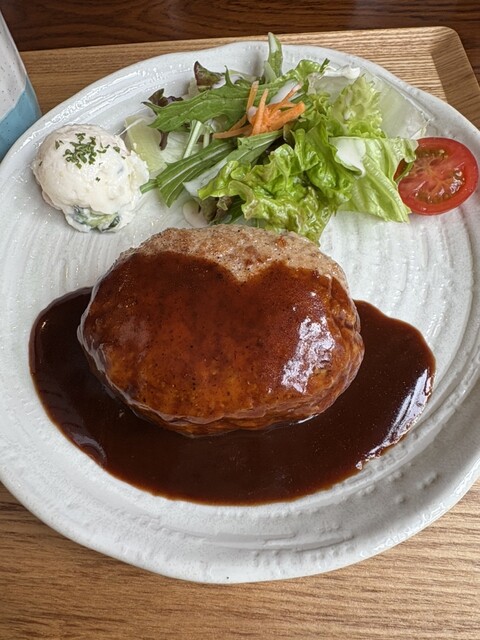 クラッシックカフェ 店内広々とした空間でリモートワークや勉強にもオススメです♪Wi