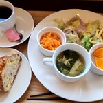 MITAKI PAIN - パンのセットと、アフターコーヒー