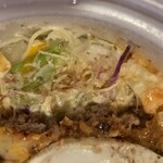 松屋 - 本文では面倒になり書きませんでしたがこのキャベツコールスローもアタマと丼めしの融合に大きな役割を果たしてます。