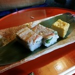 とうふ屋うかい - 蟹の下にはきゅうりとしそ