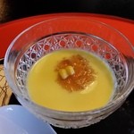 とうふ屋うかい - トウモロコシの粒とお出汁のジュレ