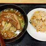 極上中華軒 - 醤油ラーメン＋炒飯