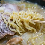ごはん処食堂ミサ - 味噌チャーシュー 並盛　チャーシュー＆麺アップ