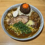吉田カレー  - 並、甘口、豚小、うずらのアチャール、玉ねぎアチャール、ローストポーク（限定）、オランダ産ゴーダチーズ（限定）キャラメルクリームチーズ（会員特典）