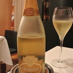 ヴィーノ・デッラ・パーチェ - スプマンテ　フランチャコルタ・カバレリ