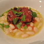 ヴィーノ・デッラ・パーチェ - タコのトマト煮込みと白いんげん豆のスープ