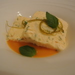 ヴィーノ・デッラ・パーチェ - セミフレッド　マンゴーソース