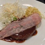 東京厨房 - ベーコンバーグのバーベキューソース　iPhone15 Pro メインカメラｘ２