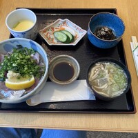 丸新 - アジたっぷり丼