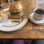 CRUZ BURGERS & CRAFT BEERS - 