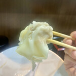 ヌードル＆スパイスカレー 今日の1番 - ワンタン サプラ〜イズ 3/3