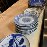 海蛇食堂 - 江戸時代に焼かれたお皿も有ります。