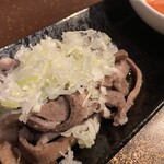 焼肉 縁 - 湯引き牛タン刺し