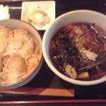 Soba Yuuyuu Konnouan - ヒレかつ丼と山菜そばのセット ８８０円(税込)