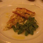 Chez Panisse - 前菜はリークとオニオンのタルト
            自然な甘みがいっぱいです。