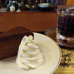 CAFE Robin post - ザッハトルテ